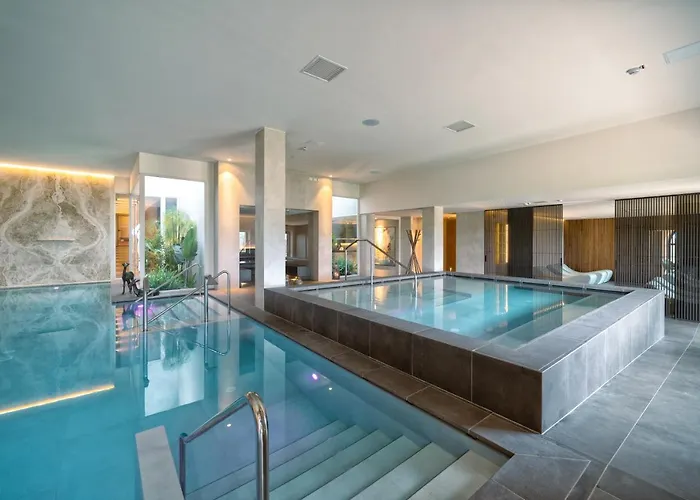 The Club House Hotel