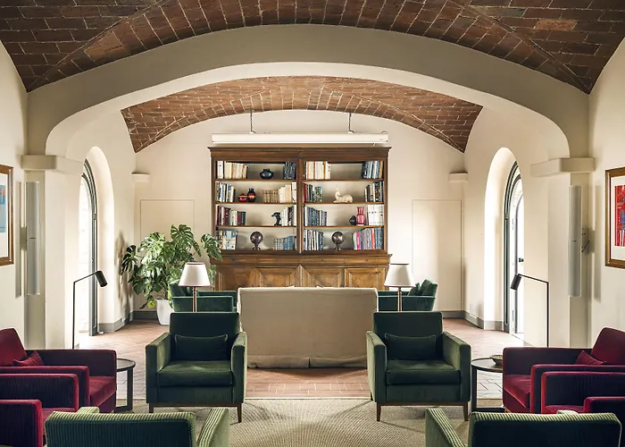 The Club House Hotel 5*
