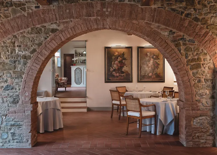 The Club House 5*