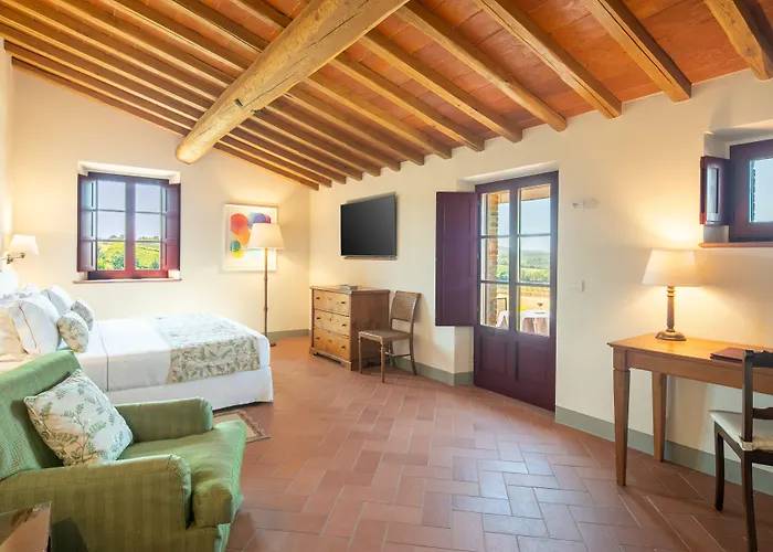 The Club House 5*